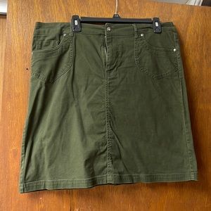Christopher and Banks green skirt. 98% cotton and 2% spandex.
